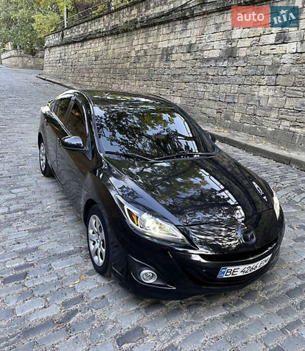 Седан Mazda 3 2012 в Миколаєві
