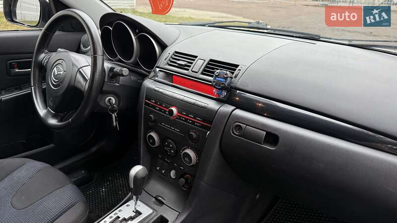 Хэтчбек Mazda 3 2004 в Киеве
