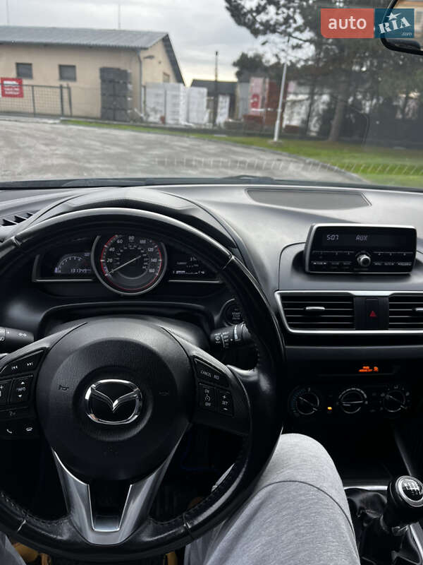 Седан Mazda 3 2013 в Кропивницькому