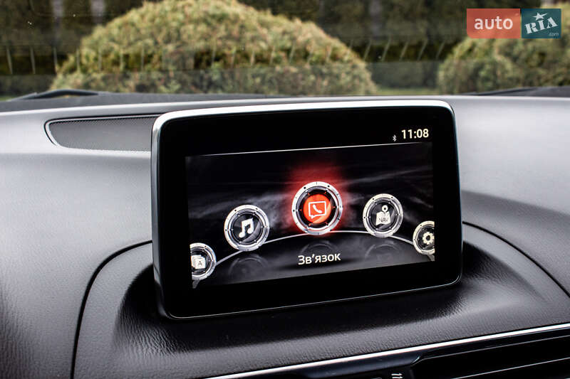 Седан Mazda 3 2015 в Львове