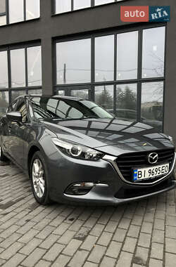 Седан Mazda 3 2013 в Полтаве
