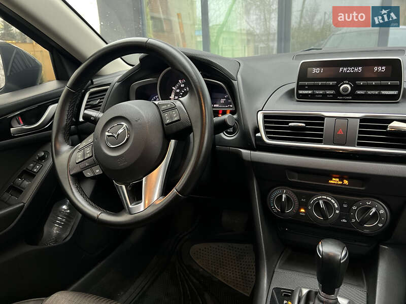 Седан Mazda 3 2013 в Полтаве