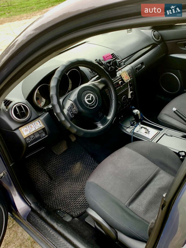 Седан Mazda 3 2008 в Черкасах