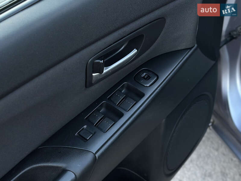 Хетчбек Mazda 3 2003 в Шептицькому фото 18 Хетчбек Mazda 3 2003 в Шептицькому