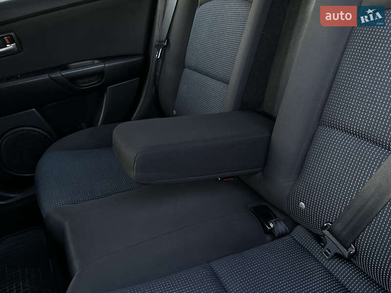 Хетчбек Mazda 3 2003 в Шептицькому фото 40 Хетчбек Mazda 3 2003 в Шептицькому