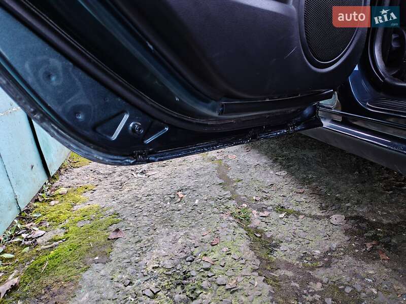 Седан Mazda 3 2006 в Ровно