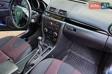 Седан Mazda 3 2006 в Ровно