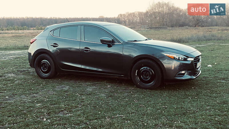 Хэтчбек Mazda 3 2017 в Киеве