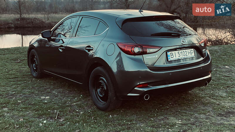 Хэтчбек Mazda 3 2017 в Киеве