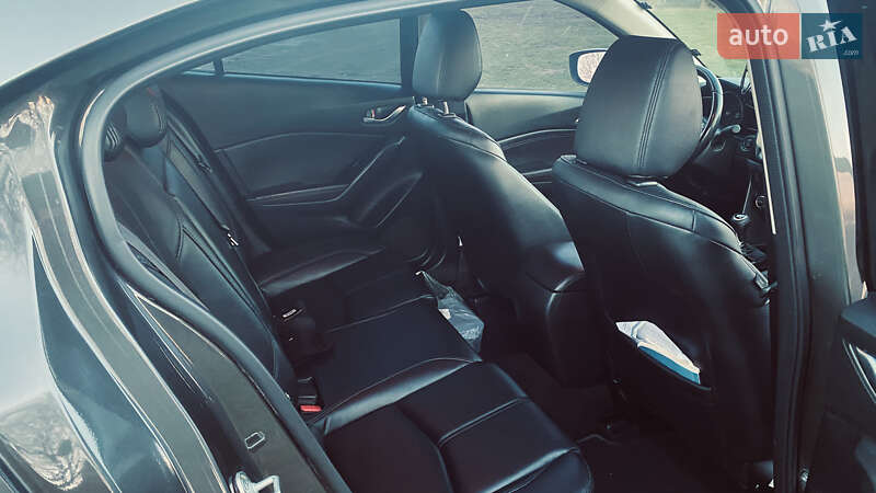 Хэтчбек Mazda 3 2017 в Киеве