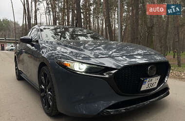 Хэтчбек Mazda 3 2021 в Киеве