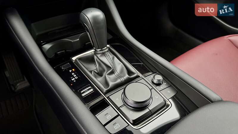 Хэтчбек Mazda 3 2024 в Чернигове