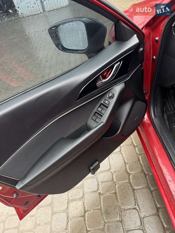 Хетчбек Mazda 3 2014 в Кременці