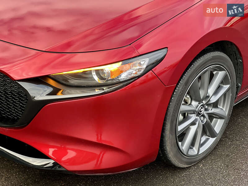 Хэтчбек Mazda 3 2019 в Киеве