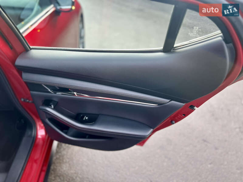 Хэтчбек Mazda 3 2019 в Киеве