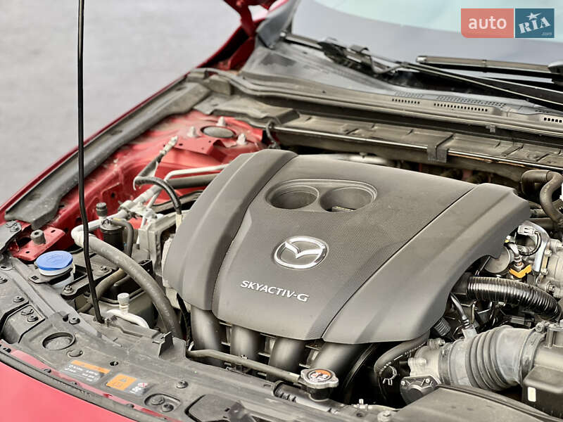 Хэтчбек Mazda 3 2019 в Киеве