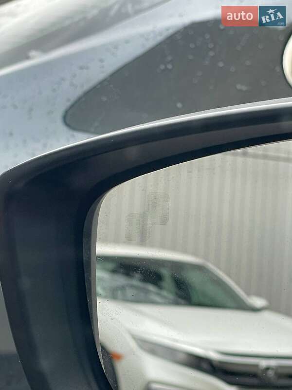 Седан Mazda 3 2014 в Киеве