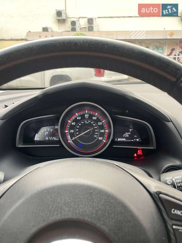 Седан Mazda 3 2014 в Киеве