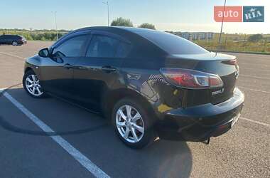 Седан Mazda 3 2010 в Ровно