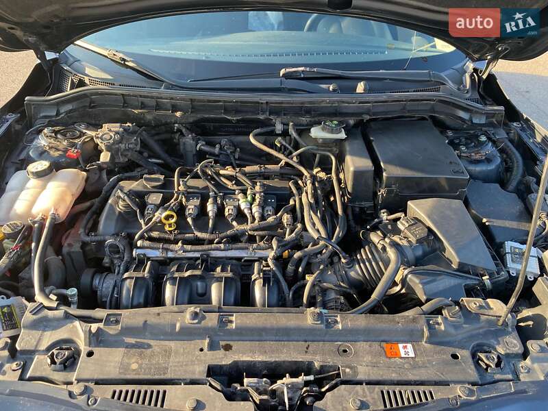 Седан Mazda 3 2010 в Ровно