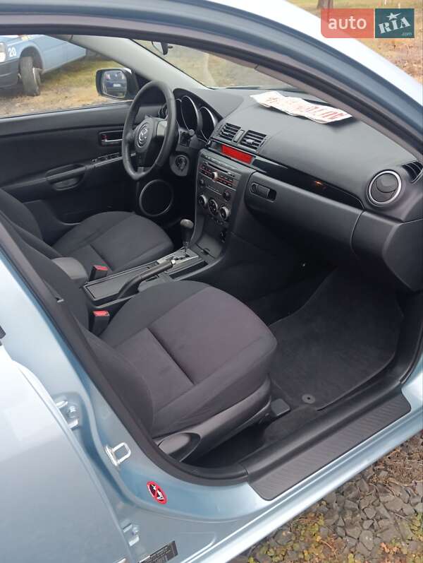 Хэтчбек Mazda 3 2007 в Луцке