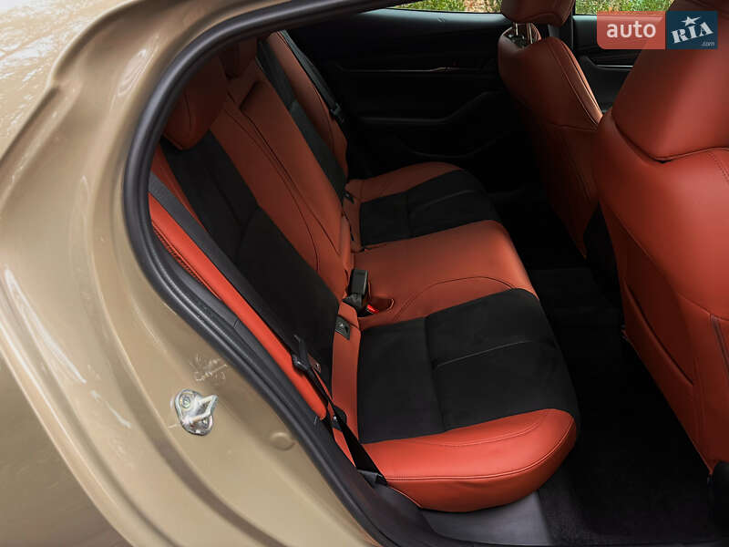 Хэтчбек Mazda 3 2024 в Днепре