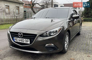 Седан Mazda 3 2016 в Днепре