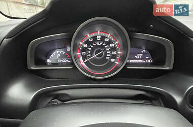 Седан Mazda 3 2016 в Днепре