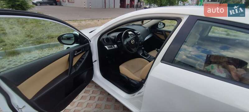 Седан Mazda 3 2012 в Киеве фото 9 Седан Mazda 3 2012 в Киеве