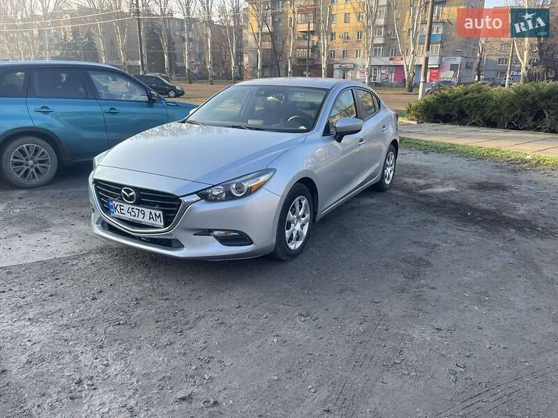 Седан Mazda 3 2018 в Кривом Роге