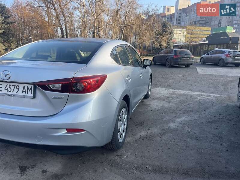 Седан Mazda 3 2018 в Кривом Роге