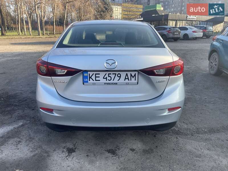 Седан Mazda 3 2018 в Кривом Роге