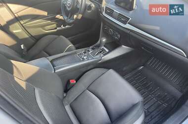 Седан Mazda 3 2018 в Кривом Роге