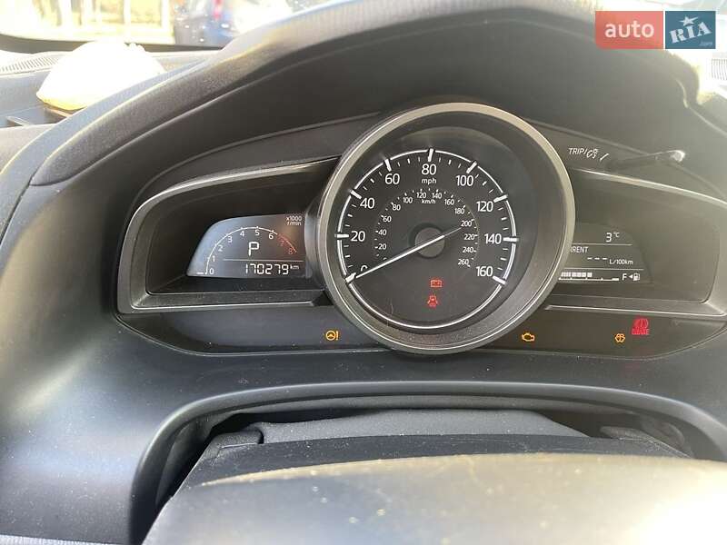 Седан Mazda 3 2018 в Кривом Роге