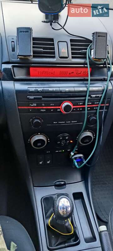 Хэтчбек Mazda 3 2006 в Буске