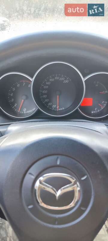 Хэтчбек Mazda 3 2006 в Буске