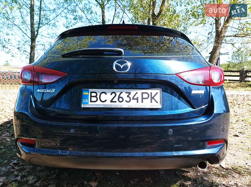 Хэтчбек Mazda 3 2017 в Калуше