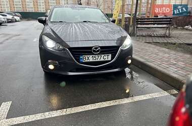Седан Mazda 3 2015 в Киеве