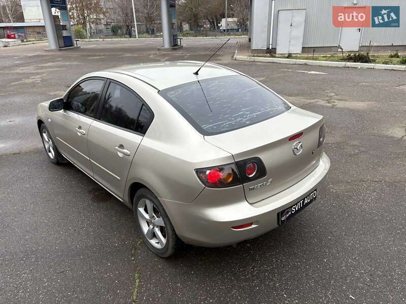 Седан Mazda 3 2005 в Николаеве