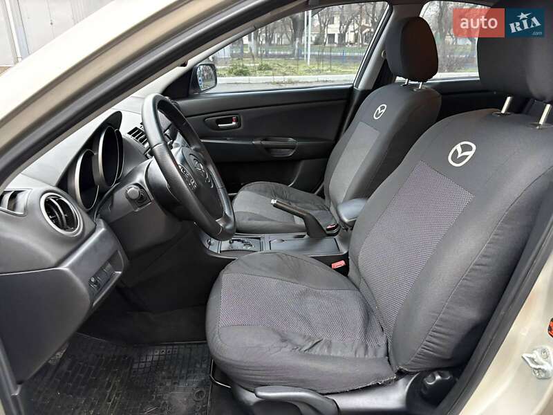 Седан Mazda 3 2005 в Николаеве