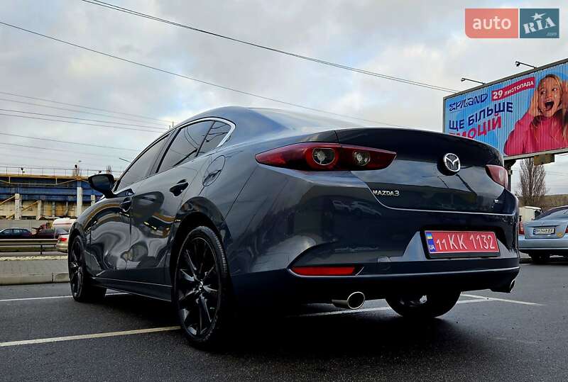 Седан Mazda 3 2023 в Киеве