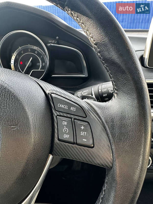 Хетчбек Mazda 3 2014 в Кропивницькому