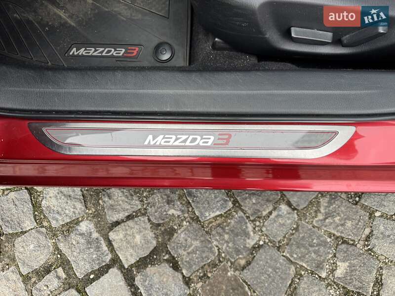 Хэтчбек Mazda 3 2013 в Днепре