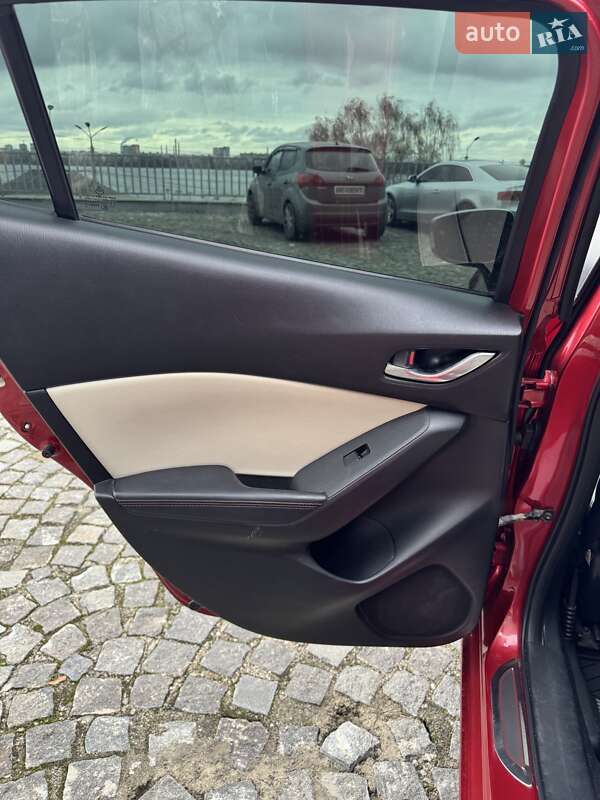 Хэтчбек Mazda 3 2013 в Днепре
