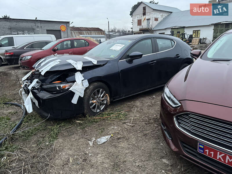 Хэтчбек Mazda 3 2024 в Киеве