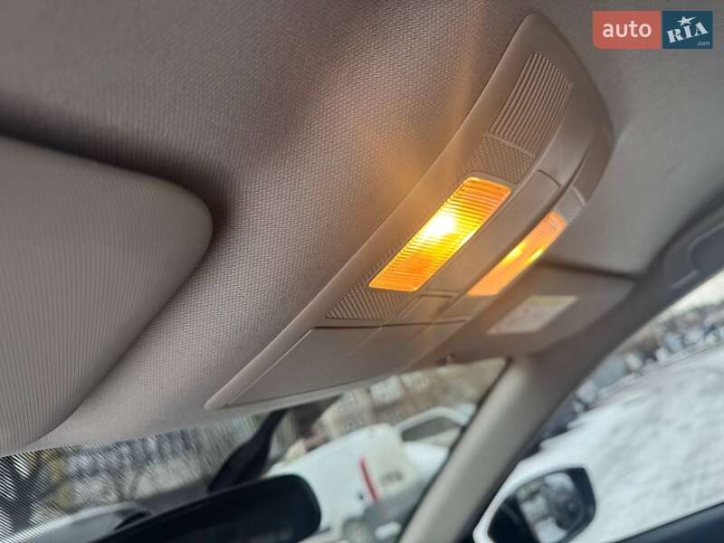 Хетчбек Mazda 3 2015 в Києві фото 13 Хетчбек Mazda 3 2015 в Києві