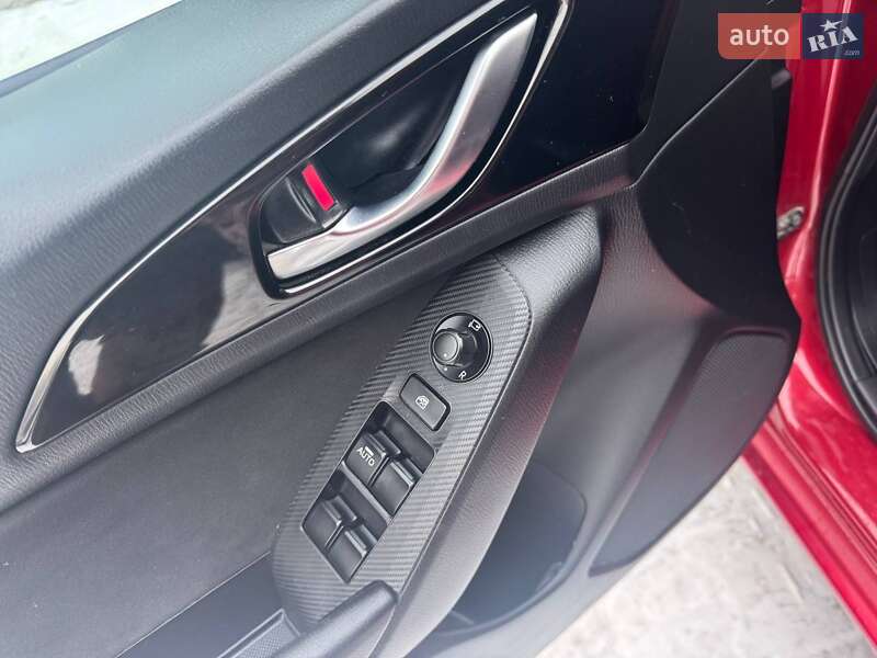 Хетчбек Mazda 3 2015 в Києві фото 18 Хетчбек Mazda 3 2015 в Києві