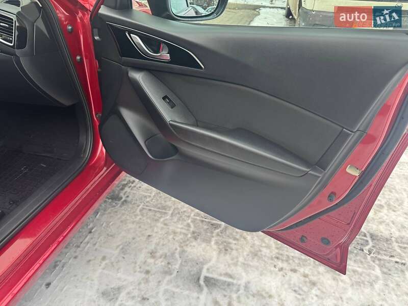 Хетчбек Mazda 3 2015 в Києві фото 32 Хетчбек Mazda 3 2015 в Києві