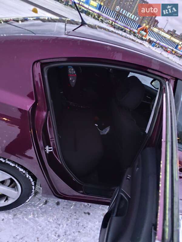 Седан Mazda 3 2007 в Киеве