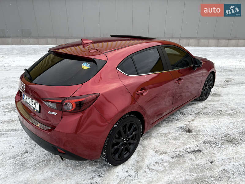 Хэтчбек Mazda 3 2015 в Киеве